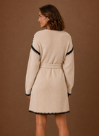 Céleste – Robe Pull Col V Ceinturée Femme