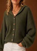 Lucie – Gilet à Capuche Maille Côtelée Femme Boutonné