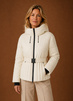 Apolline – Veste Matelassée Ceinturée Femme Détail Plissé