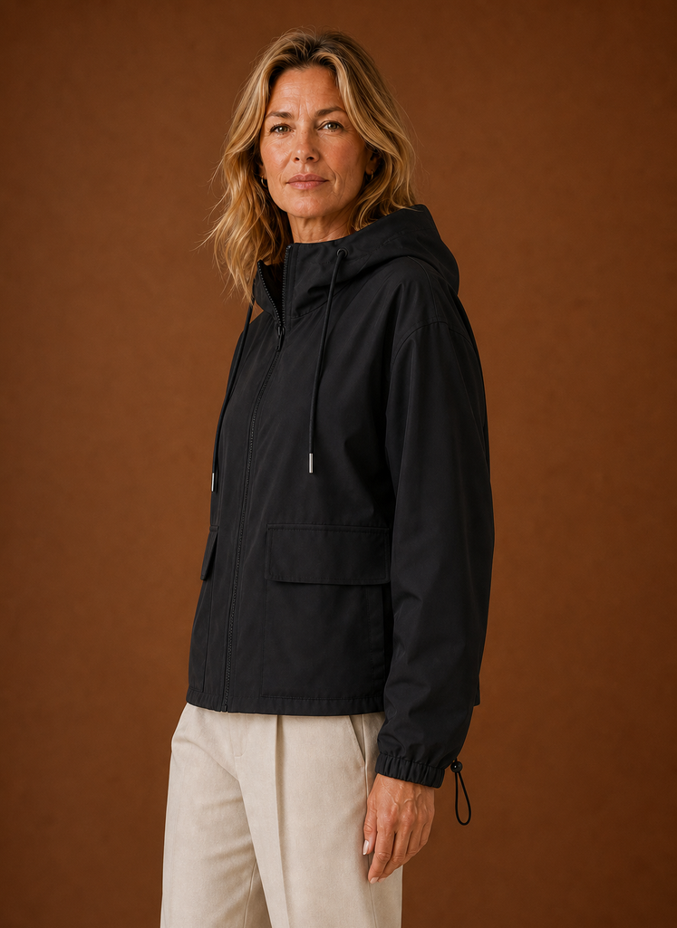 Mistral – Coupe-Vent Léger à Capuche Femme