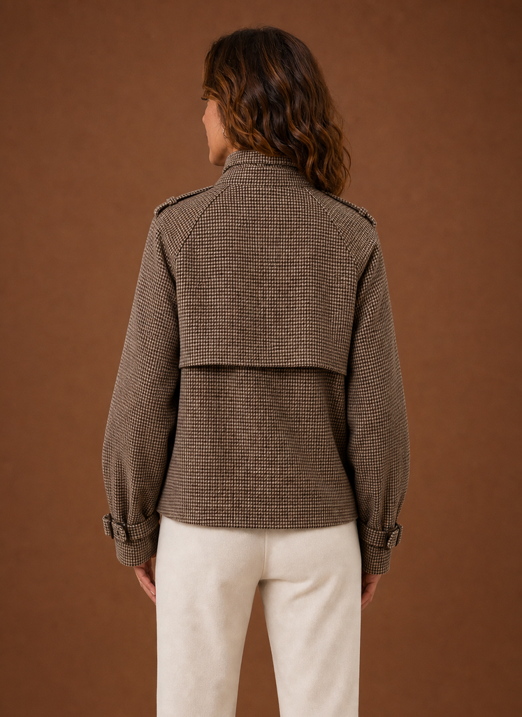 Blanche – Veste Courte à Carreaux Femme Col Cheminée
