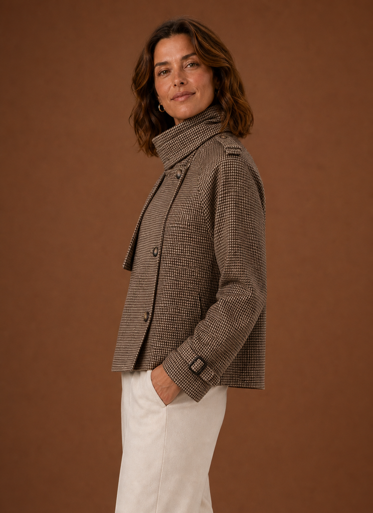 Blanche – Veste Courte à Carreaux Femme Col Cheminée