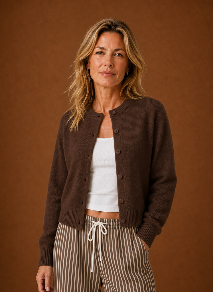 Mélanie – Gilet Col Rond Boutonné Femme en Maille