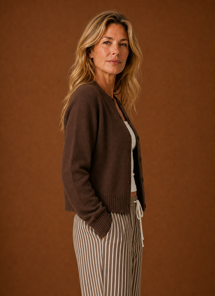 Mélanie – Gilet Col Rond Boutonné Femme en Maille