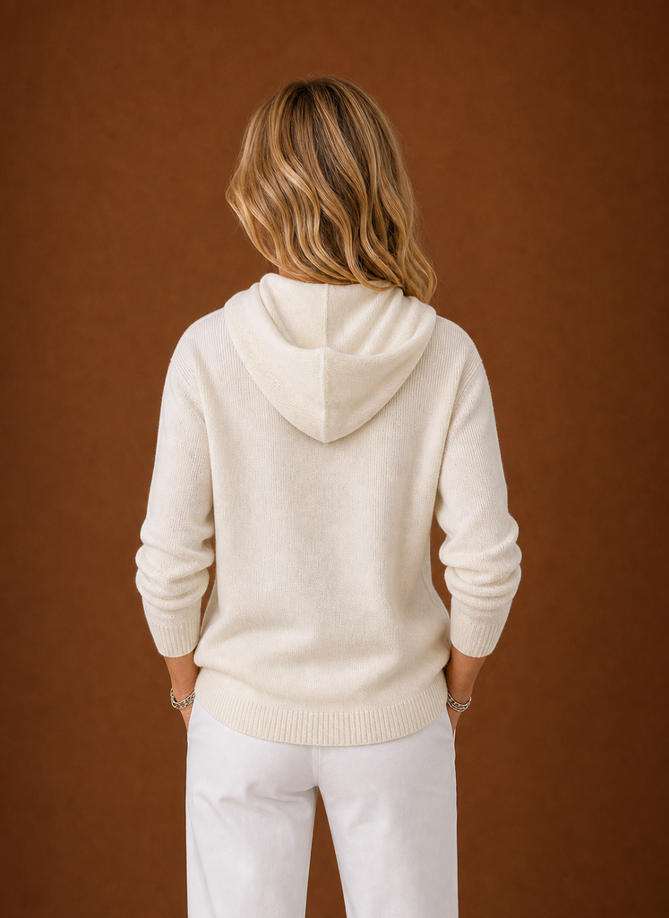 Mathilde – Gilet à Capuche Boutonné Femme en Maille