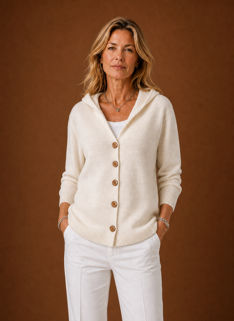 Mathilde – Gilet à Capuche Boutonné Femme en Maille