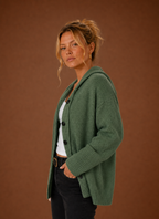 Clémence – Gilet Oversize Boutonné Femme en Maille