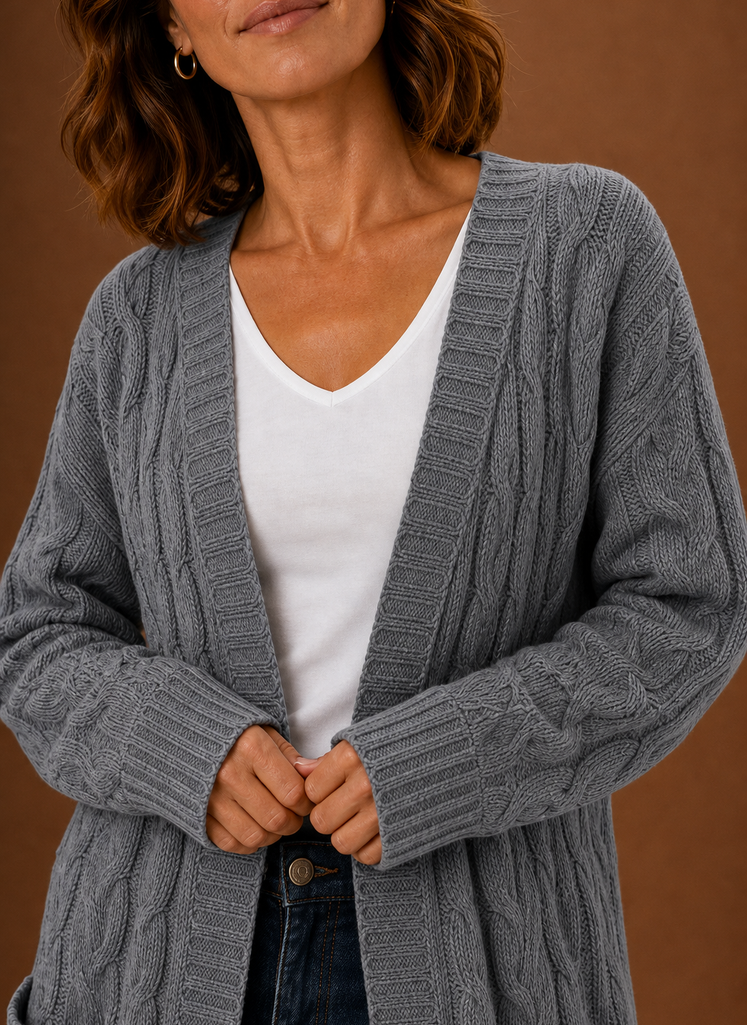 Chalet – Gilet Long à Capuche Maille Torsadée Femme