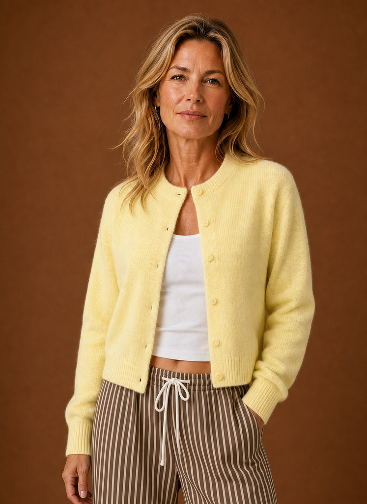 Mélanie – Gilet Col Rond Boutonné Femme en Maille